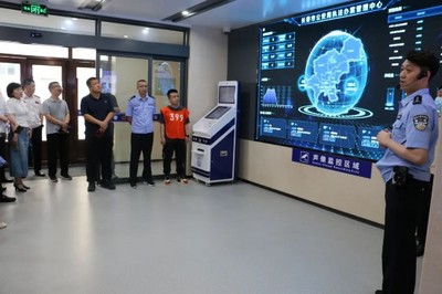 長(zhǎng)春市公安局法制支隊(duì)以“三個(gè)服務(wù)”為載體 助力全市公安機(jī)關(guān)夏季治安打擊整治百日行動(dòng)深入開展